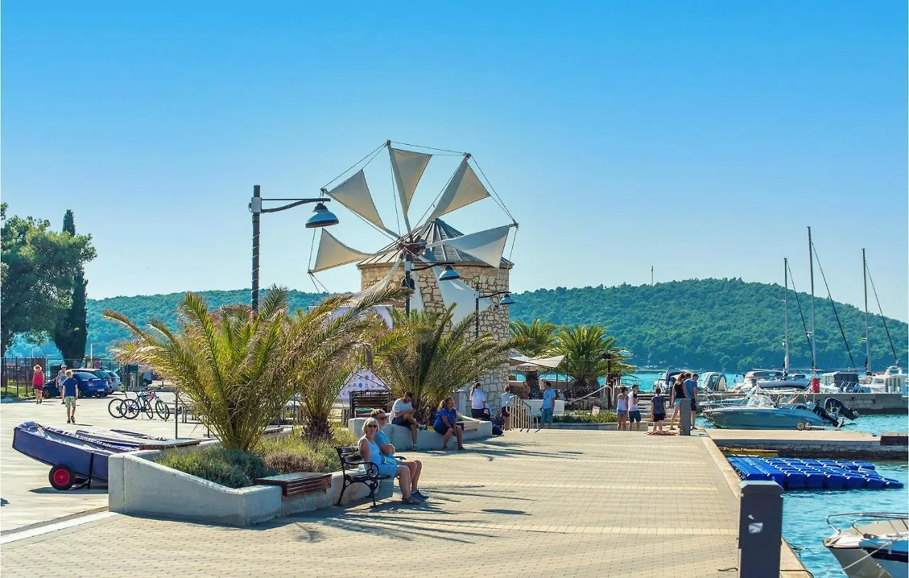2 Bedroom Gorgeous Apartment In Medulin Croatia